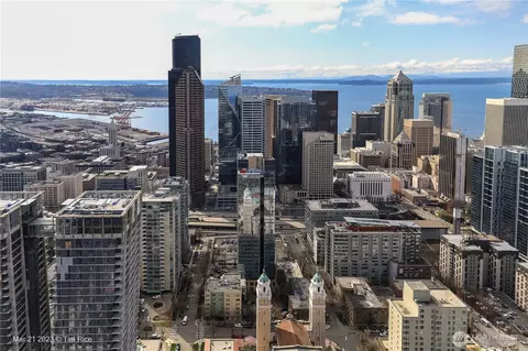 800 Columbia St #1208, Seattle, WA 98104