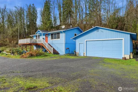 120 Sandy Bend Rd, Castle Rock, WA 98611