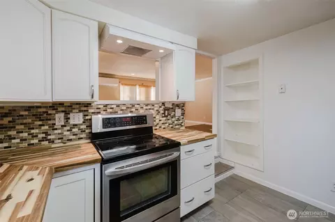 1104 E 31st St, Bremerton, WA 98310 photo 8
