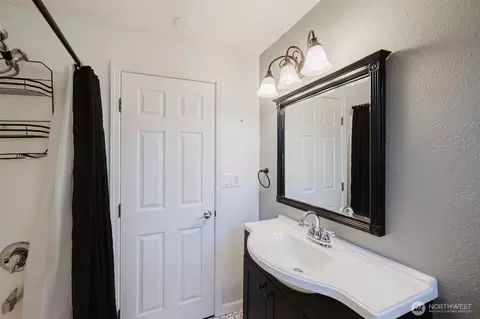 1104 E 31st St, Bremerton, WA 98310 photo 15