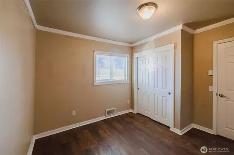 1104 E 31st St, Bremerton, WA 98310 photo 21