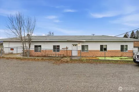 310 Center St, Grand Coulee, WA 99133