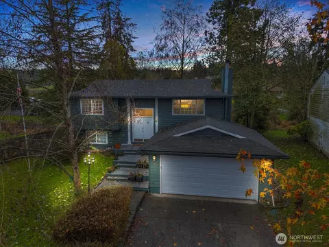8829 69th Dr NE, Marysville, WA 98270