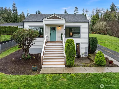 8400 SE Berry St, Port Orchard, WA 98366