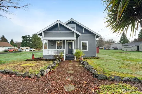 755 Willapa Second St, Raymond, WA 98577