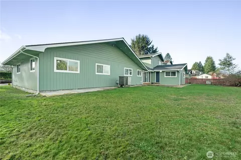 Exterior - 8 Trinity Pl, Cosmopolis, WA 98537 photo 4 of 6
