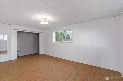 Bedroom - 8 Trinity Pl, Cosmopolis, WA 98537 photo 4 of 4