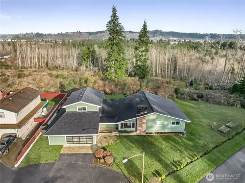 View/Area - 8 Trinity Pl, Cosmopolis, WA 98537 photo 1 of 5