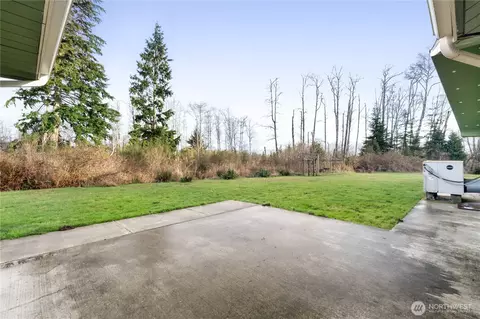 Exterior - 8 Trinity Pl, Cosmopolis, WA 98537 photo 3 of 6