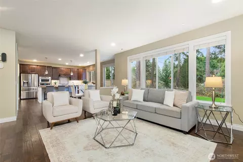 Living - 20326 126th Ave NE, Bothell, WA 98011 photo 2 of 4