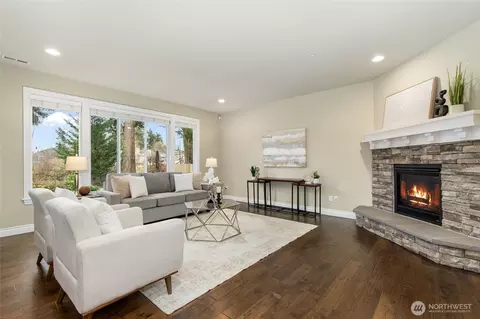Living - 20326 126th Ave NE, Bothell, WA 98011 photo 1 of 4