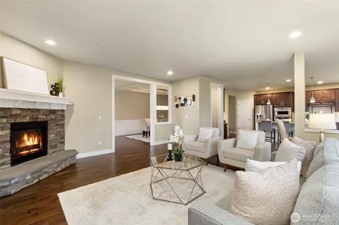 Living - 20326 126th Ave NE, Bothell, WA 98011 photo 3 of 4