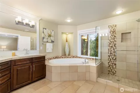 Bath - 20326 126th Ave NE, Bothell, WA 98011 photo 3 of 6