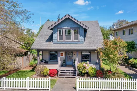 250 SE Andrews St, Issaquah, WA 98027