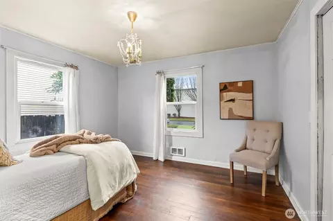 Bedroom - 1715 Mcdougall Ave, Everett, WA 98201 photo 1 of 2