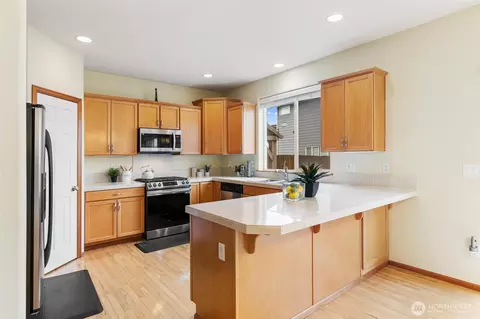 Kitchen - 3205 179th Pl SE, Bothell, WA 98012 photo 4 of 4