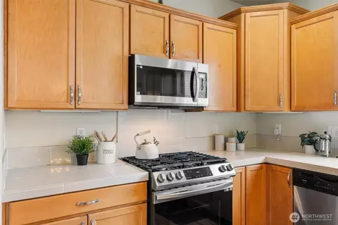 Kitchen - 3205 179th Pl SE, Bothell, WA 98012 photo 2 of 4