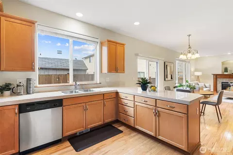 Kitchen - 3205 179th Pl SE, Bothell, WA 98012 photo 3 of 4