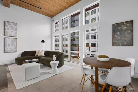 401 9th Ave N #504, Seattle, WA 98109