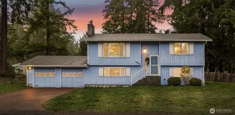 7825 Husky Way SE, Olympia, WA 98503