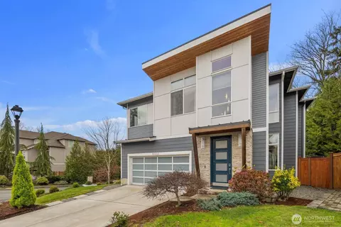 8302 NE 203rd St, Kenmore, WA 98028