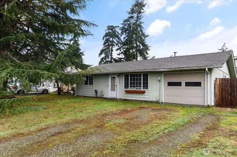 1146 Ridgeway Dr, Oak Harbor, WA 98277