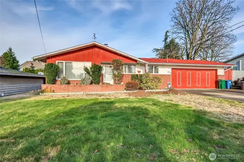 5118 NE 3rd St, Renton, WA 98059