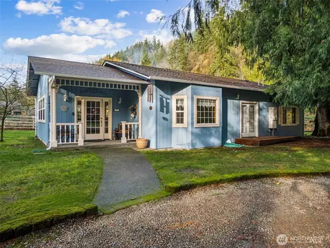 Exterior - 27114 SE Mud Mountain Rd, Enumclaw, WA 98022 photo 2 of 6