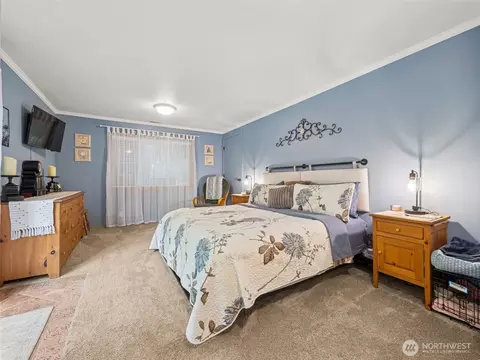 Bedroom - 27114 SE Mud Mountain Rd, Enumclaw, WA 98022 photo 2 of 3