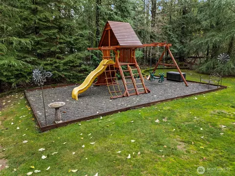 Exterior - 27114 SE Mud Mountain Rd, Enumclaw, WA 98022 photo 4 of 6