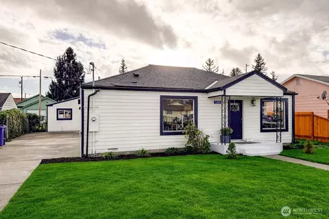320 E Orange, Burlington, WA 98233