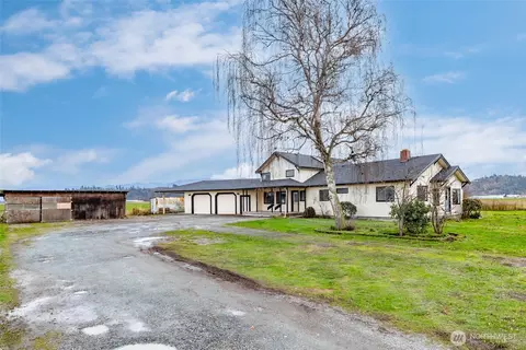 9685 Green Rd, Burlington, WA 98233