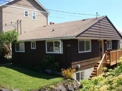 3306 35th Ave SW, Seattle, WA 98126