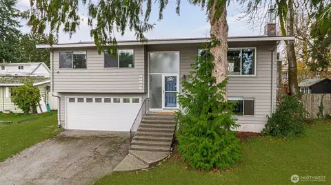 20325 24th Pl W, Lynnwood, WA 98036