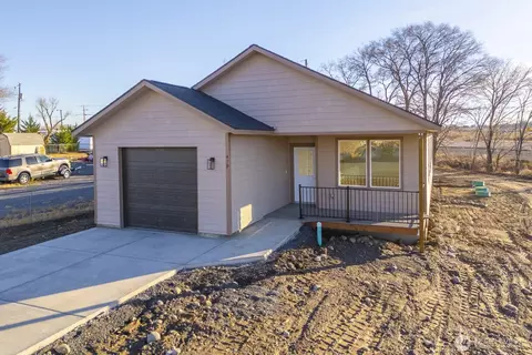 419 5th Ave, Soap Lake, WA 98851
