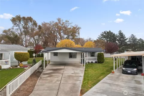2240 W Broadway Ave #129, Moses Lake, WA 98837