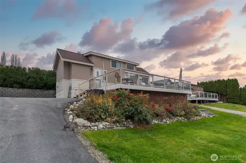 328 Pineview Dr, Orondo, WA 98843