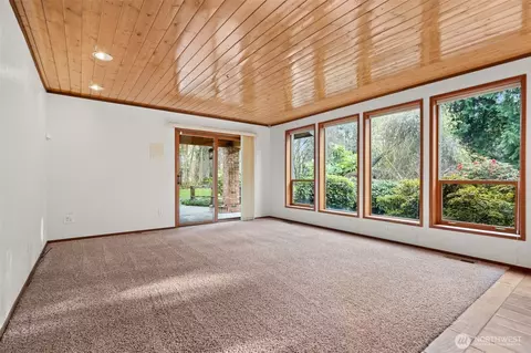 Living - 453 Grandview Dr, Sequim, WA 98382 photo 4 of 6