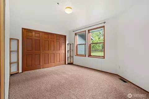 Bedroom - 453 Grandview Dr, Sequim, WA 98382 photo 2 of 2