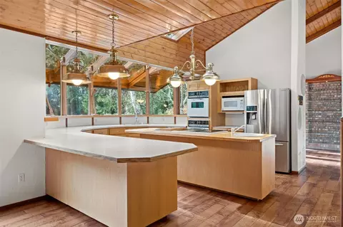 Kitchen - 453 Grandview Dr, Sequim, WA 98382 photo 3 of 6