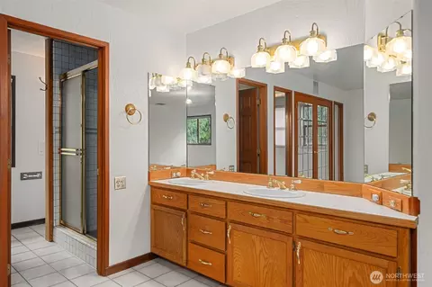 Bath - 453 Grandview Dr, Sequim, WA 98382 photo 3 of 3