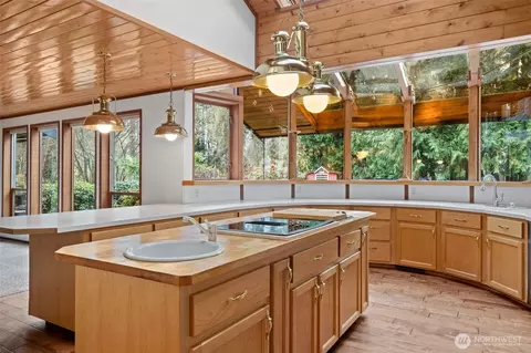 Kitchen - 453 Grandview Dr, Sequim, WA 98382 photo 2 of 6