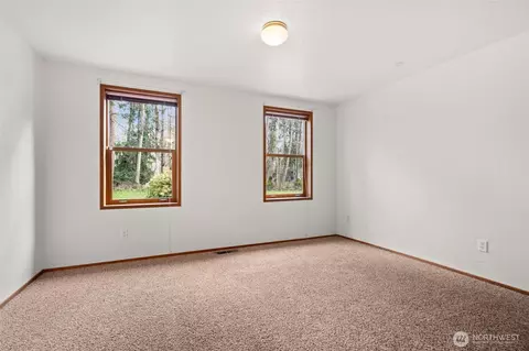Bedroom - 453 Grandview Dr, Sequim, WA 98382 photo 1 of 2
