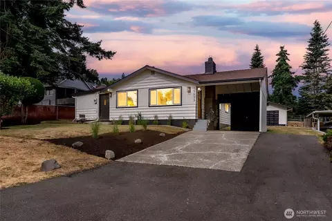 15633 47th Ave S, Tukwila, WA 98188
