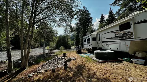 502 Appaloosa Dr, Brinnon, WA 98320