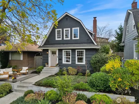 2114 45th Ave SW, Seattle, WA 98116