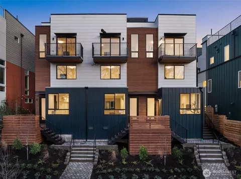 916 A 15th Ave, Seattle, WA 98122