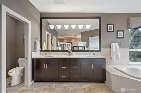 Bath - 2305 NW Douglas St, Camas, WA 98607 photo 3 of 5