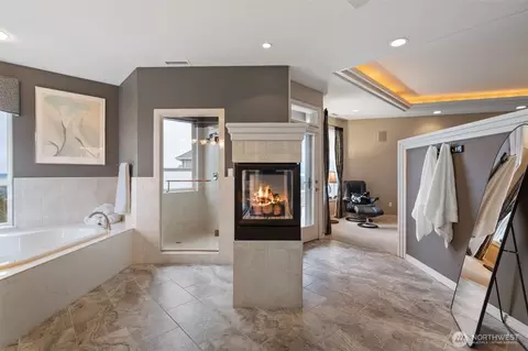 Bath - 2305 NW Douglas St, Camas, WA 98607 photo 1 of 5