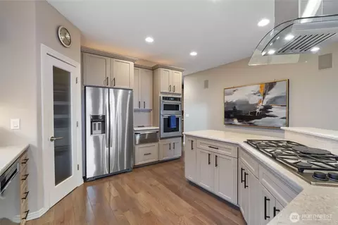 Kitchen - 2305 NW Douglas St, Camas, WA 98607 photo 2 of 4